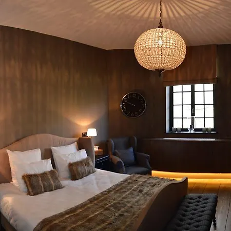 Chateau Beausaint Villa *